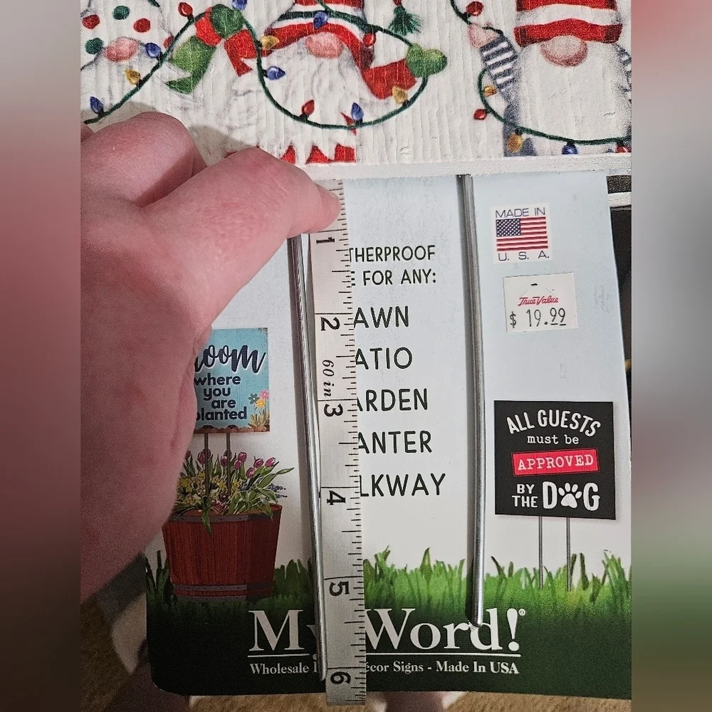 Set Of 4 Holiday Yard/plant Pokes!